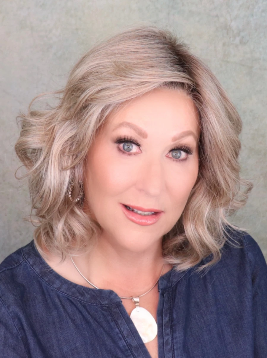 Editor's Pick Elite Wig By Raquel Welch | Hand-Tied 3 Editor's Pick Elite Wig By Raquel Welch | Hand-Tied