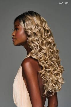 Laila Wig By Kim Kimble | Heat-Friendly Synthetic 25 Laila Wig By Kim Kimble | Heat-Friendly Synthetic -Wig Promotion Shop KK Laila Model2 Side1