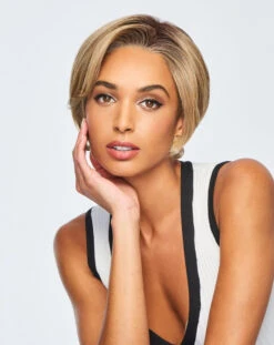 Heard It All Wig By Raquel Welch 27 Heard It All Wig By Raquel Welch -Wig Promotion Shop RW HeardItAll Model Front4