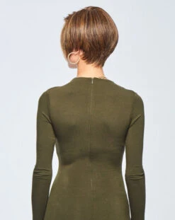 Heard It All Wig By Raquel Welch 26 Heard It All Wig By Raquel Welch -Wig Promotion Shop RW HeardItAll Model Side3