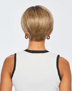 Heard It All Wig By Raquel Welch 32 Heard It All Wig By Raquel Welch -Wig Promotion Shop RW HeardItAll Model Side6