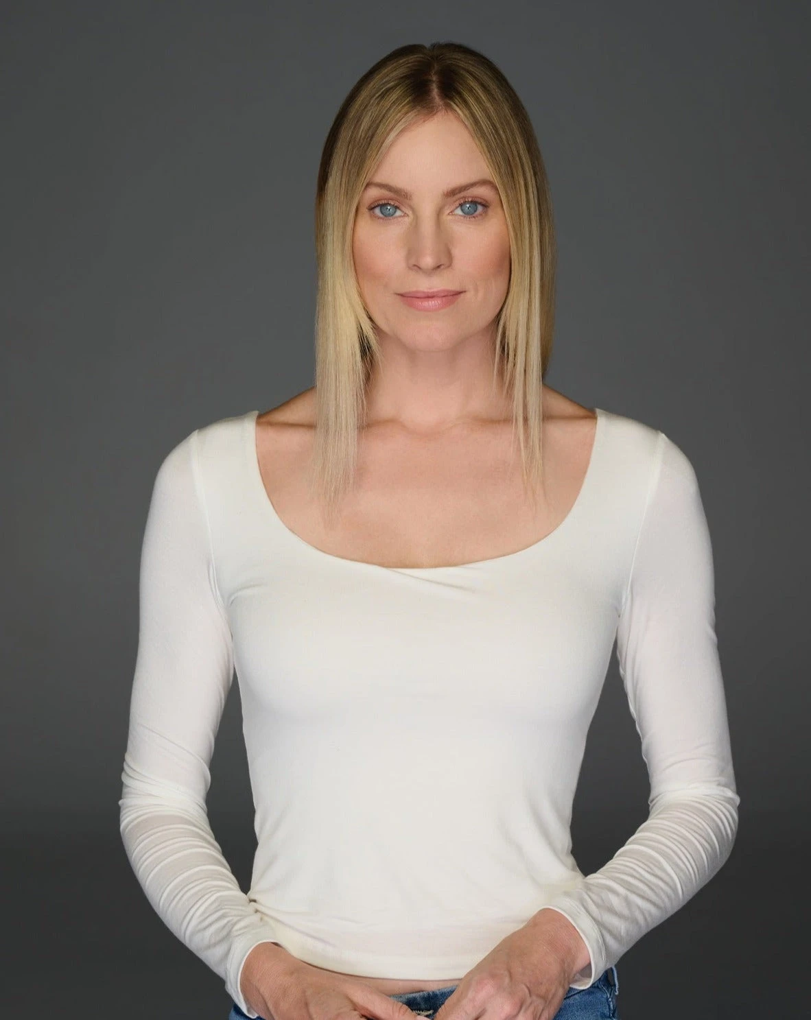 Top Billing Wavy 14" Topper By Raquel Welch | Mono Top 8 Top Billing Wavy 14" Topper By Raquel Welch | Mono Top - Image 6