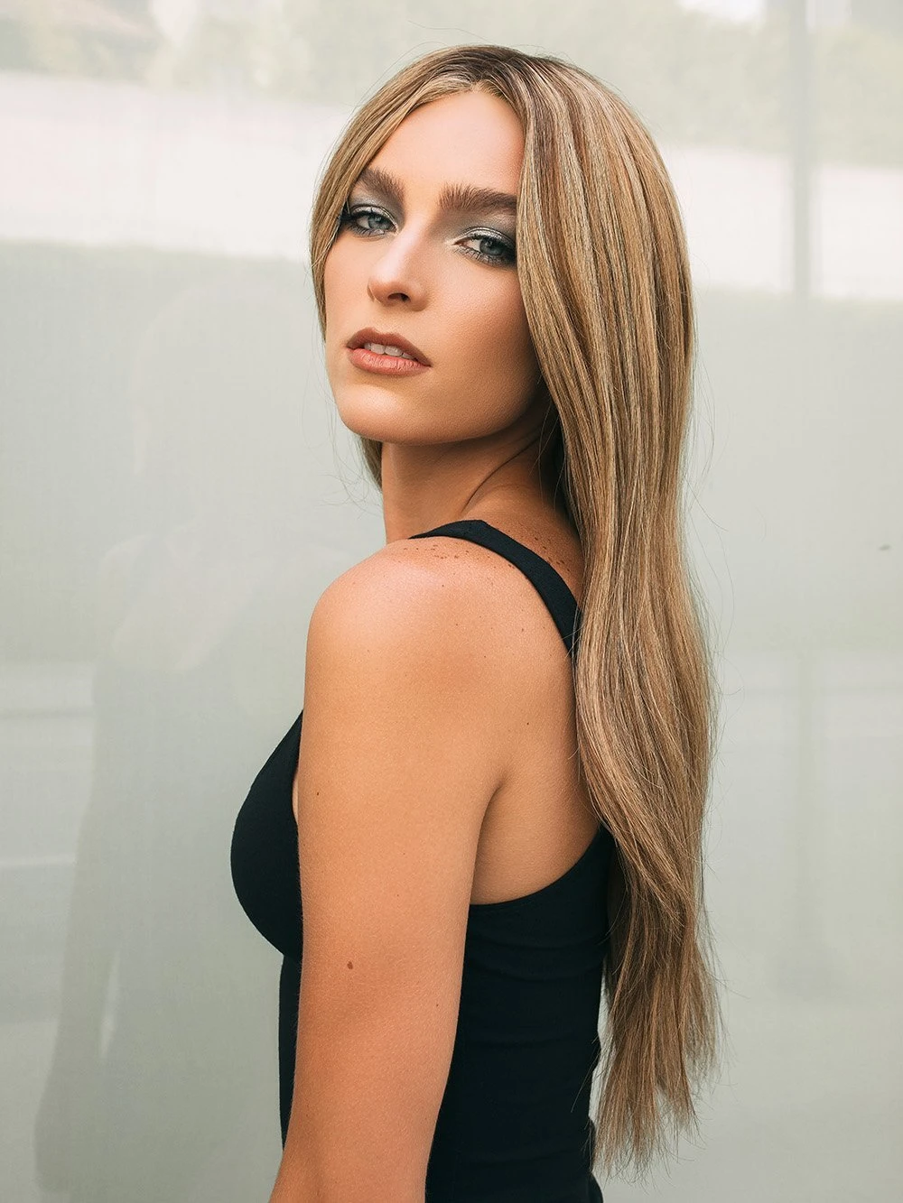 Glamour And More Wig By Raquel Welch | Double Mono Top 9 Glamour And More Wig By Raquel Welch | Double Mono Top - Image 7