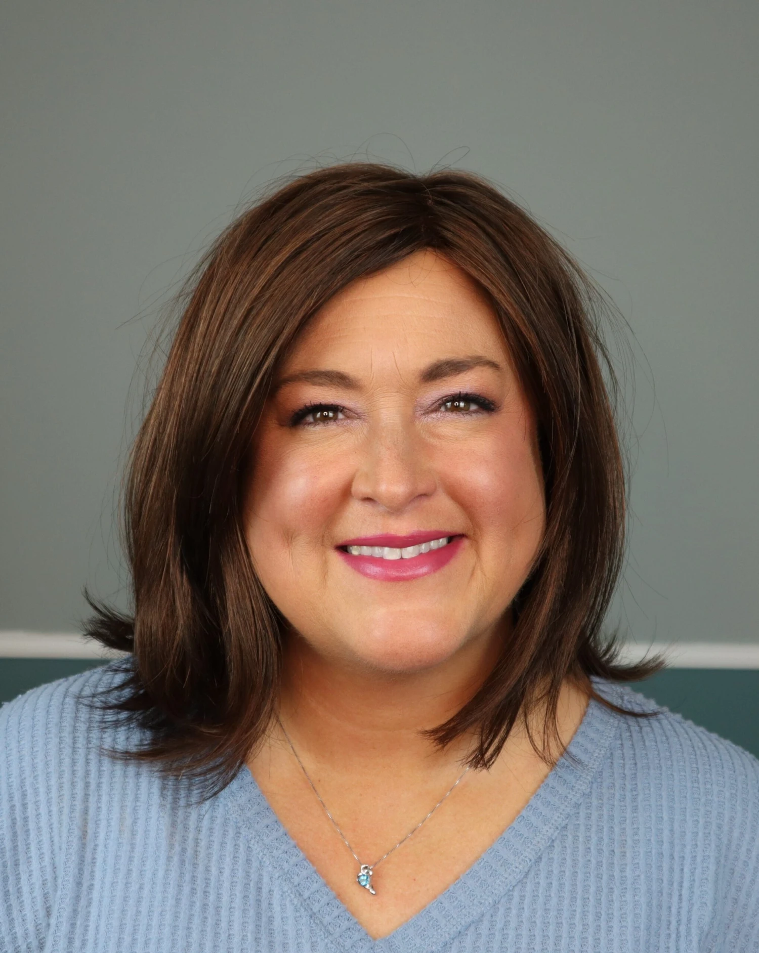 Samantha Wig By Amore | Double Mono Top 5 Samantha Wig By Amore | Double Mono Top - Image 4