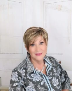 Easton Petite Wig By Estetica -Wig Promotion Shop easton2